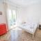 HomeHolidaysRentals Arlene