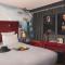 Snob Hotel