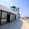 Luxurious Pearl Penthouse by HolidayKeys
