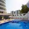 Luxurious Pearl Penthouse by HolidayKeys