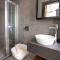 Luxurious Pearl Penthouse by HolidayKeys