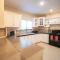 Stacys Place #1 2 Bedroom Apartment