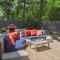 Sunroom Expansive Patio Fenced Yard