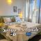 Beaches 1 min away - Free WiFi - Smart TV - AC