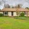 Cozy Home with Fenced Yard Less Than 1 Mi Downtown Matthews!