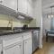 Suite near Downtown, BMO, Stampede, Free Parking