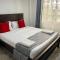 The pine 1 bedroom house California plaza
