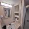 Oceanfront Cabin 3 w Jacuzzi & Impressive Views