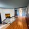 Modern Studio 2 private Kitchenette and Bathroom