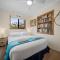 Seahorse - 4BR home moments to Hyams Beach
