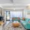 Ocean Cove - cosy retreat steps from beach & cafes