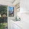 Ocean Cove - cosy retreat steps from beach & cafes