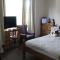 Oakwell Guest House