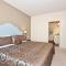Great Townhouse In Gated Community West Lucaya