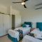 Seafront 2bd Duplex With Stunning Sea Views & Pool