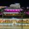 Seasons Hotel (Adults Only)