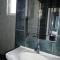 Guest Rooms Kom Guest Rooms Kom