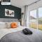 Spacious 4BDR House By Homebird Property Management Short Lets & Serviced Accommodation Leeds With Private Parking & Garden