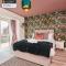 Spacious 4BDR House By Homebird Property Management Short Lets & Serviced Accommodation Leeds With Private Parking & Garden
