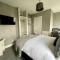 Vaila Guest House