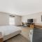 Best Western Green Oak Inn & Suites