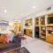 Palisades Tahoe Lodge Rentals Studio #207
