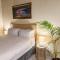 Palm Grove Lodge