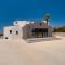 Exclusive 7-Bdr Villa with Panoramic Views & Saltwater swimming pool!