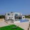 Exclusive 7-Bdr Villa with Panoramic Views & Saltwater swimming pool!