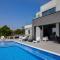 Exclusive 7-Bdr Villa with Panoramic Views & Saltwater swimming pool!