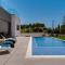 Exclusive 7-Bdr Villa with Panoramic Views & Saltwater swimming pool!