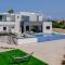 Exclusive 7-Bdr Villa with Panoramic Views & Saltwater swimming pool!