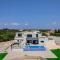 Exclusive 7-Bdr Villa with Panoramic Views & Saltwater swimming pool!