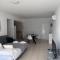 Beautiful 2 Bed Ground Floor Apartment With Pool