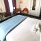 ITH Hermosa Beach Surf Hostel LAX