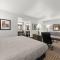 Quality Inn & Suites Pearsall