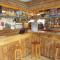 Bar Hotel Restaurant le Margeriaz - 莱代塞尔