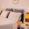 Two Bedroom Garden Cottage in Quiet Street