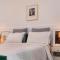 Two Bedroom Garden Cottage in Quiet Street