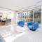 122 Camarque-Lavish lookout Penthouse