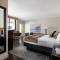 The Andrew Hotel
