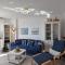 Fantastic studio - beachfront