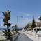 Fantastic studio - beachfront