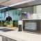 Waterloo Shopping and Entertainment Apartment