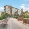 Waterloo Shopping and Entertainment Apartment
