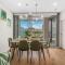 Waterloo Shopping and Entertainment Apartment