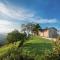 Flat on a farm with swimming pool and many activities