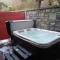 Cottage with Bubble Bath