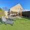 Cosy bungalow near the beach