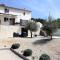 Villa in Lubéron with Saltwater Pool